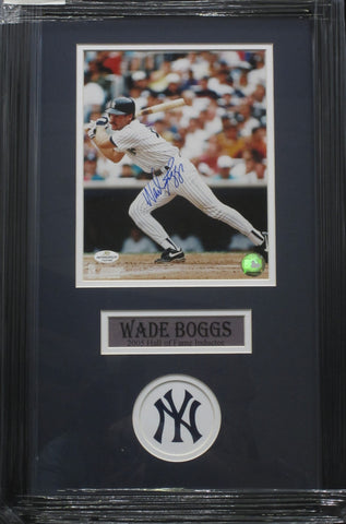 New York Yankees Wade Boggs SIGNED 8x10 Framed Photo WITH COA