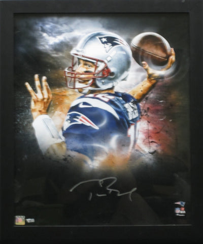 New England Patriots Tom Brady SIGNED 11x14 Lithograph FANATICS COA