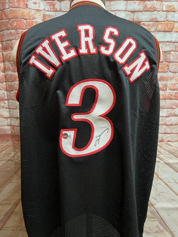 Philadelphia 76ers Allen Iverson Signed Black Jersey with Beckett COA