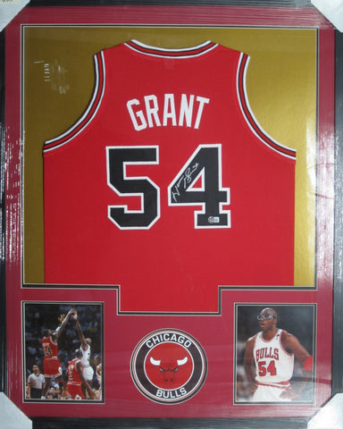 Chicago Bulls Horace Grant SIGNED Framed Matted Jersey BECKETT COA