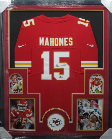 Kansas City Chiefs Patrick Mahomes SIGNED Framed Matted Jersey BECKETT COA